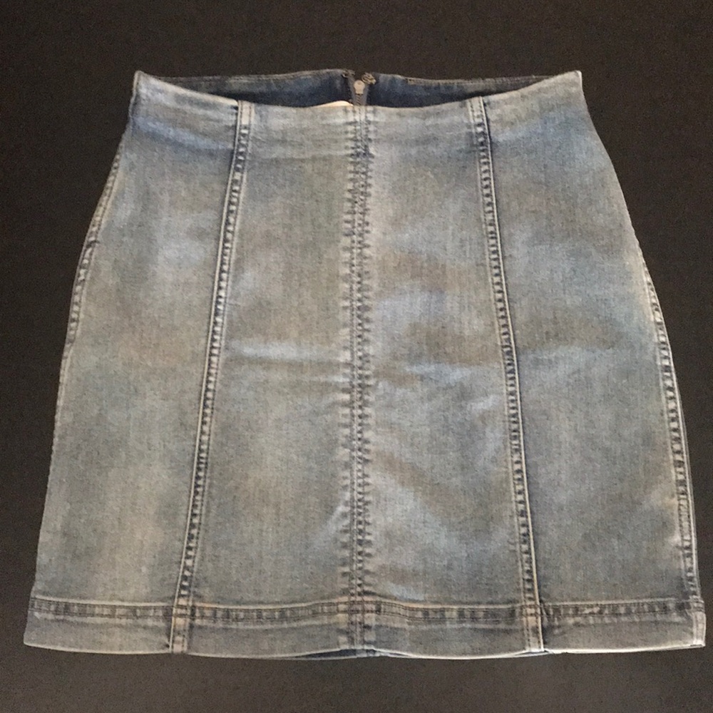 Free people modern femme denim skirt, size 6